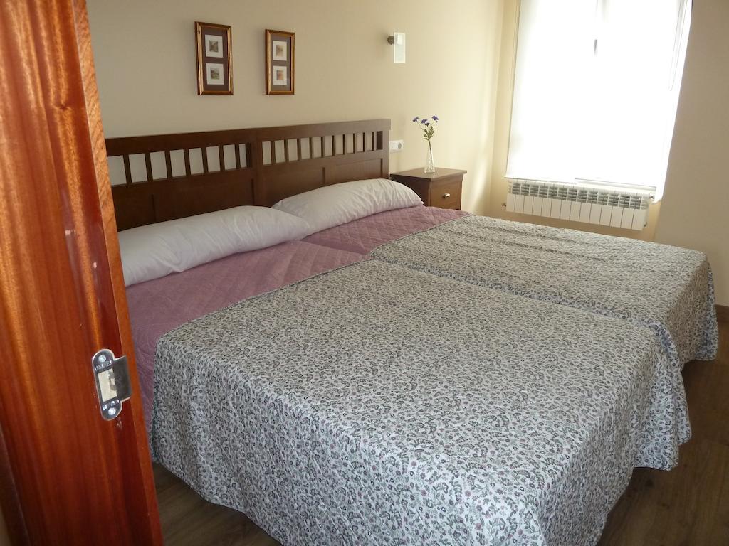 Apartamentos Arcos Del Esva Luarca Zimmer foto